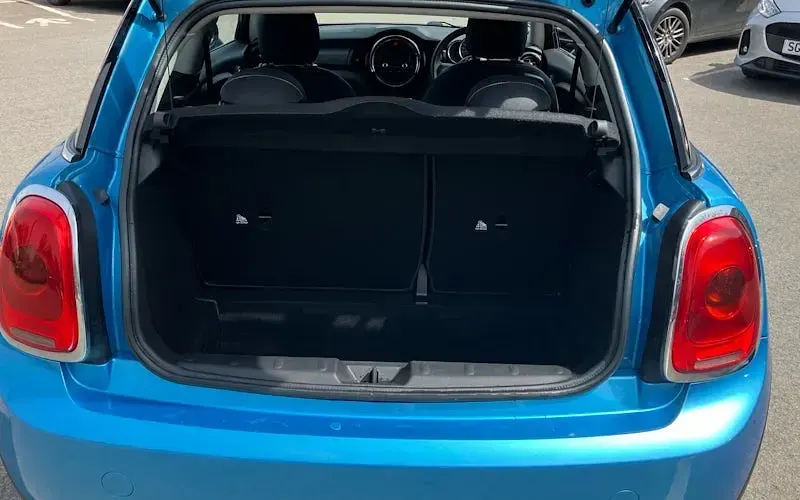 Used Mini Cooper Hatch 136 HP (100 kW) 2017 Blue Hatchback