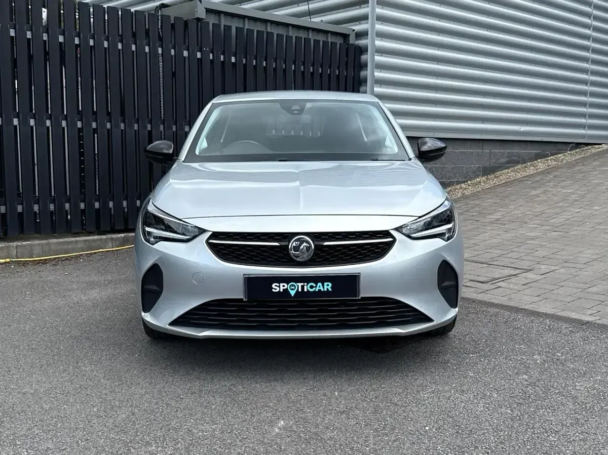 Usado Vauxhall Corsa Design Edition 74 CV (54 kW) 2022 Gris Utilitario