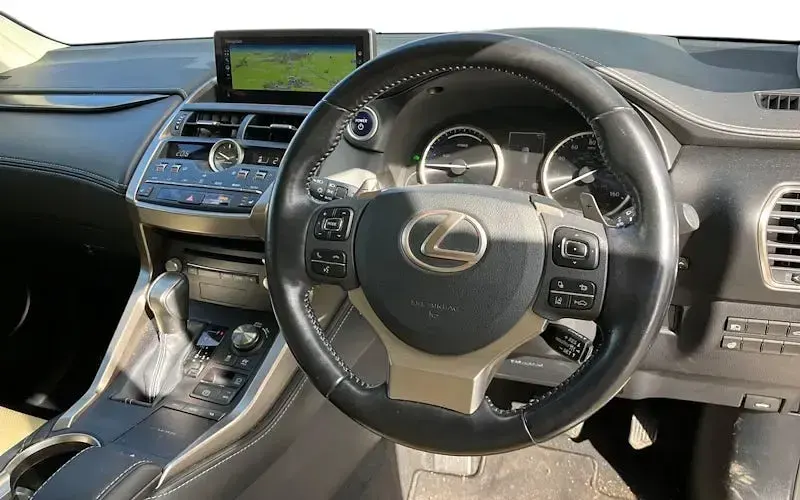 Used Lexus NX300h 197 HP (144 kW) 2019 Silver SUV