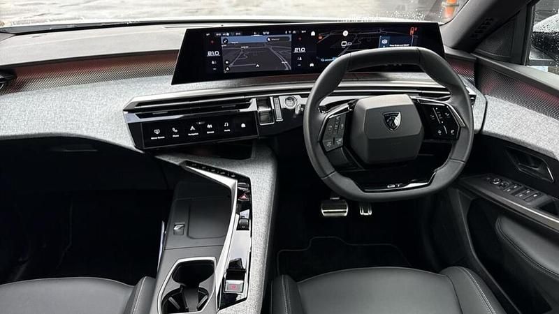 Used Peugeot e-3008 GT 152 kW (207 HP) 2025 White SUV