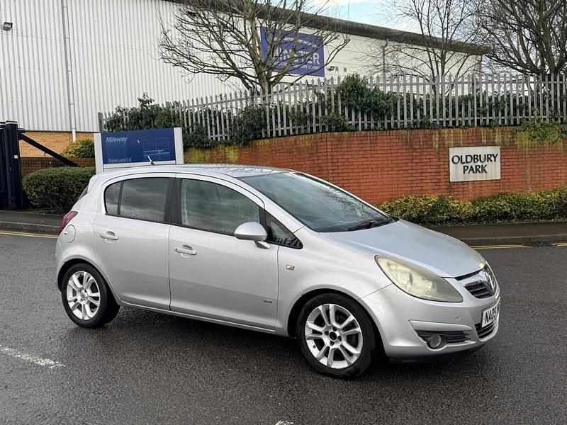 Second-hand Vauxhall Corsa 2009 Argintiu Hatchback
