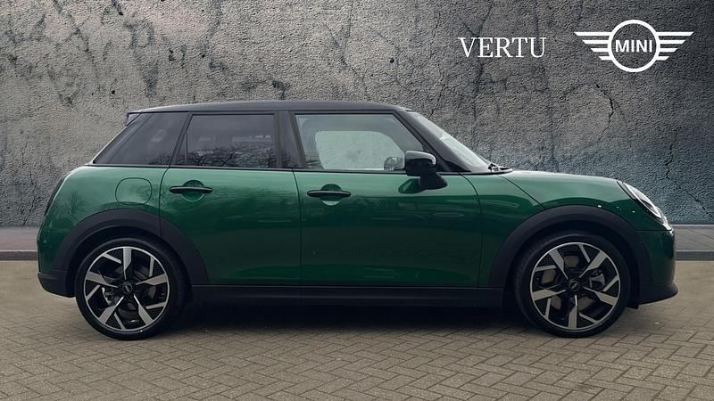 Used Mini Cooper Exclusive 150 kW (204 HP) 2025 Hatchback