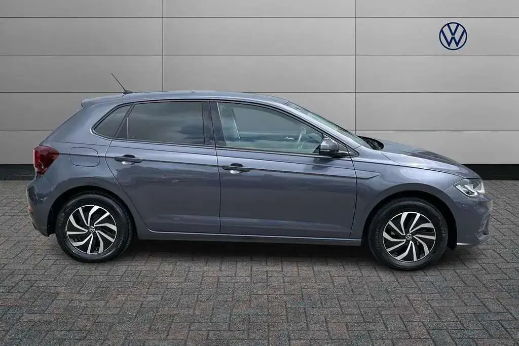 Used VW Polo Life 95 HP (69 kW) 2023 Grey Hatchback
