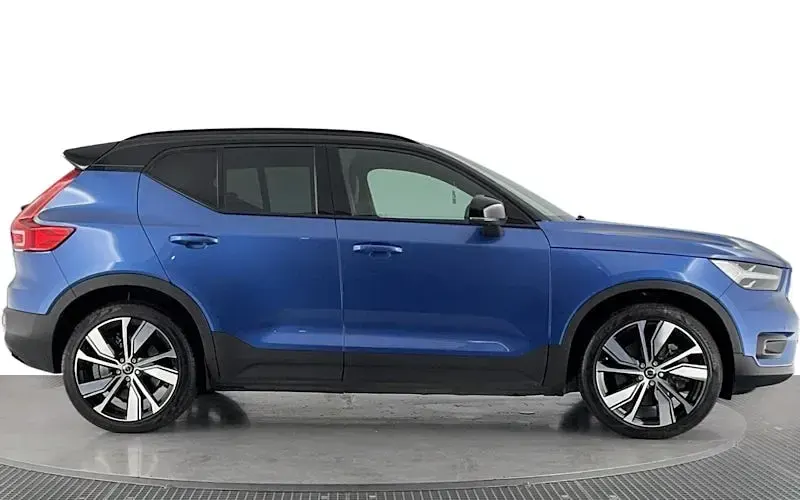 Used Volvo XC40 300 kW (408 HP) 2021 Blue SUV
