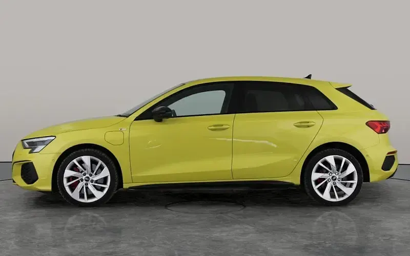 Used Audi A3 Sportback e-tron Competition 245 HP (180 kW) 2024 Yellow Hatchback