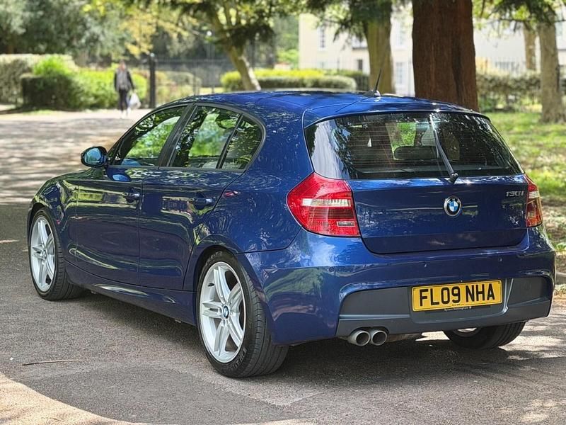Begagnad BMW 130 M Sport 2009 Blå Halvkombi