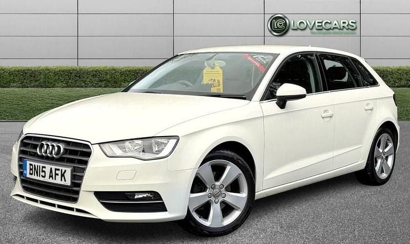 Used Audi A3 Sportback Sport 110 HP (80 kW) 2015 White Hatchback