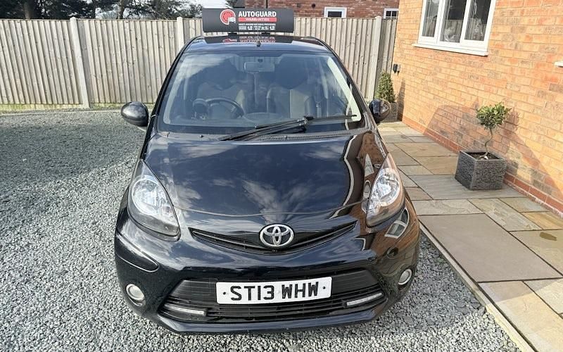 Usado Toyota Aygo 68 CV (50 kW) 2012 Utilitario