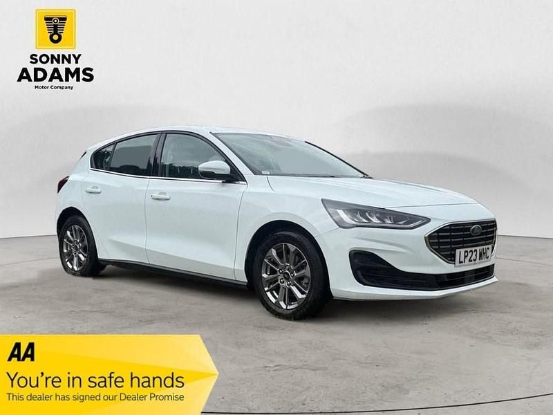Used Ford Focus Titanium 125 HP (91 kW) 2023 White Hatchback