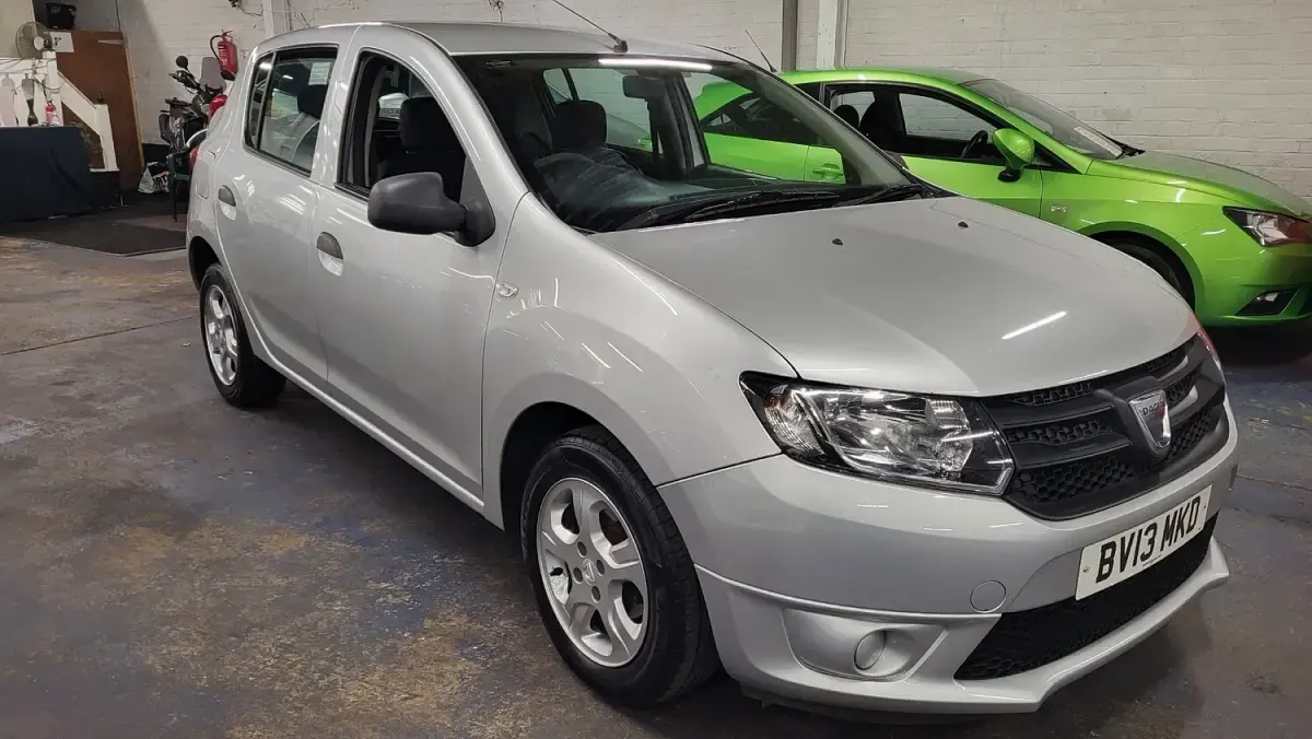 Used Dacia Sandero Ambiance 74 HP (54 kW) 2013 Silver Hatchback