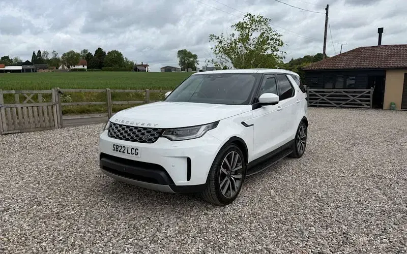 Used Land Rover Discovery SE 300 HP (220 kW) 2022 White SUV