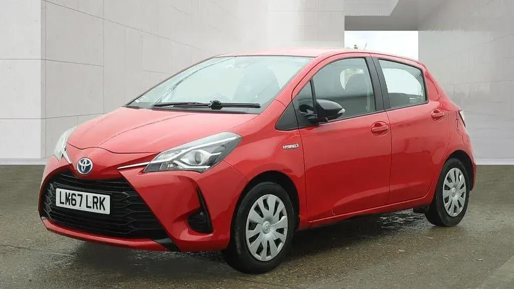 Used Toyota Yaris Active 2017 Red Hatchback