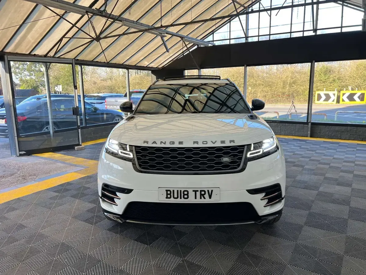 Used Land Rover Range Rover Velar HSE Dynamic 240 HP (176 kW) 2018 White SUV