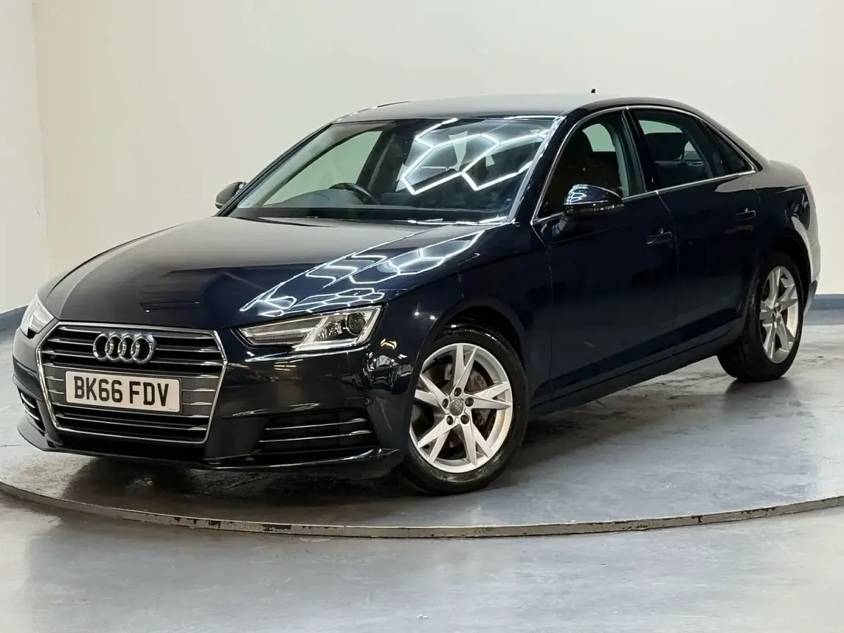 Used Audi A4 Sport 190 HP (139 kW) 2016 Blue Sedan