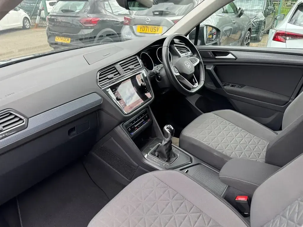 Used VW Tiguan Life 150 HP (110 kW) 2022 Grey SUV
