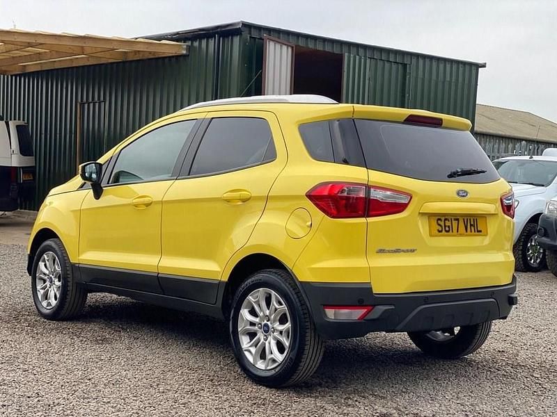 Used Ford Ecosport Zetec 112 HP (82 kW) 2017 Yellow SUV