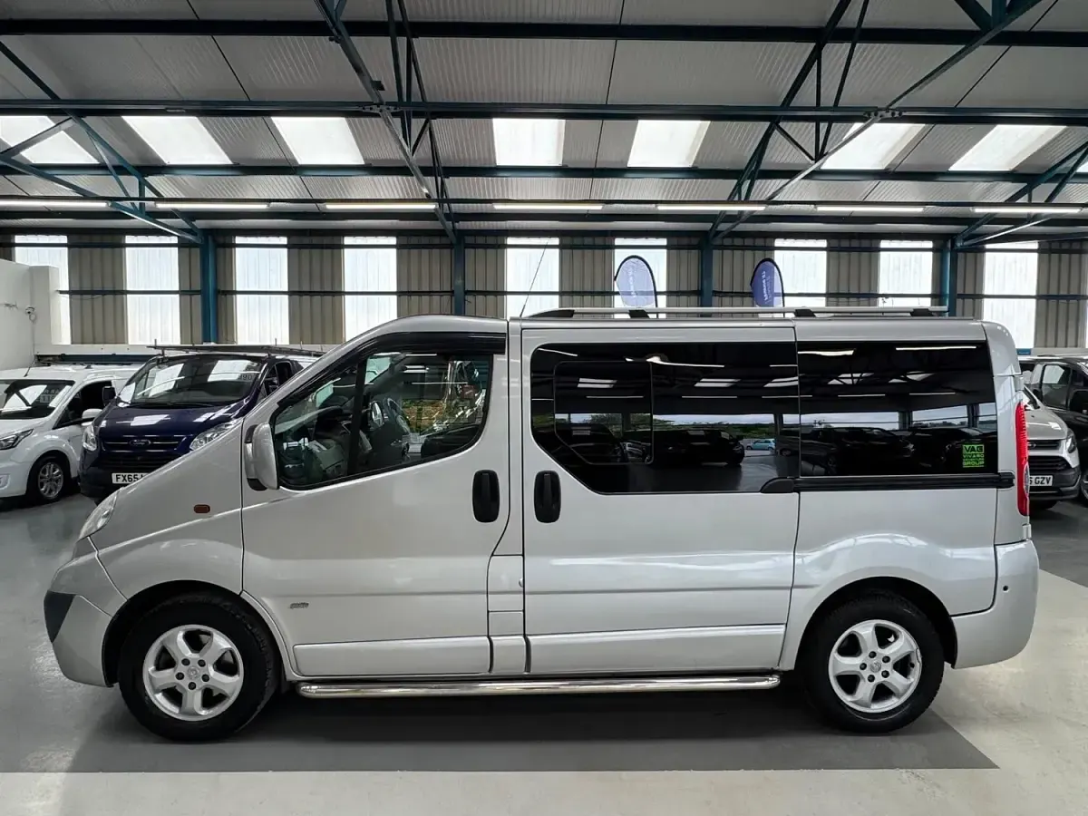 Used Vauxhall Vivaro Sportive 115 HP (84 kW) 2013 Silver MPV