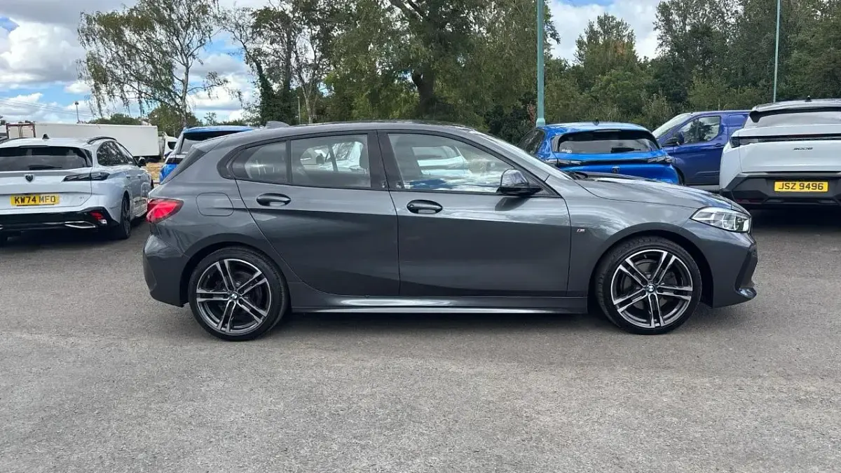 Used BMW 118 M Sport 138 HP (101 kW) 2020 Grey Hatchback