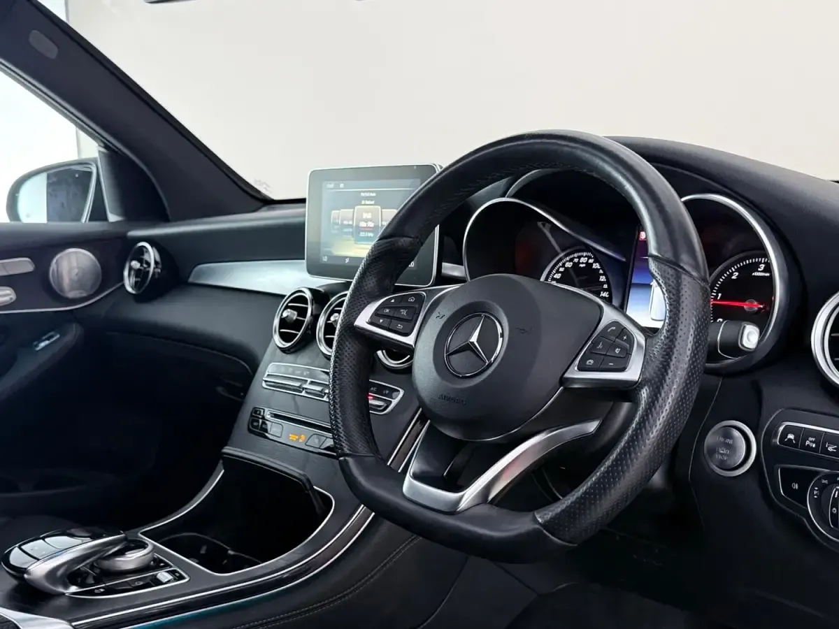 Used Mercedes GLC220 AMG 170 HP (125 kW) 2019 Blue SUV