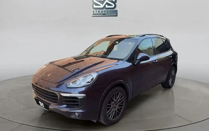 Used Porsche Cayenne Platinum Edition 262 HP (192 kW) 2016 Mauve/purple SUV