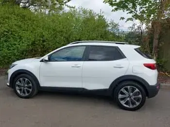 Used Kia Stonic 118 HP (86 kW) 2020 White SUV