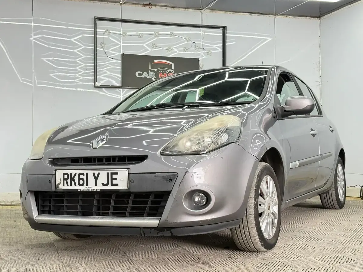 Used Renault Clio 75 HP (55 kW) 2011 Grey Hatchback