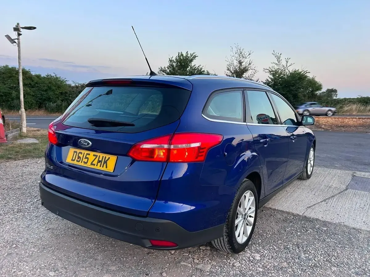 Used Ford Focus Titanium 125 HP (91 kW) 2015 Blue Estate