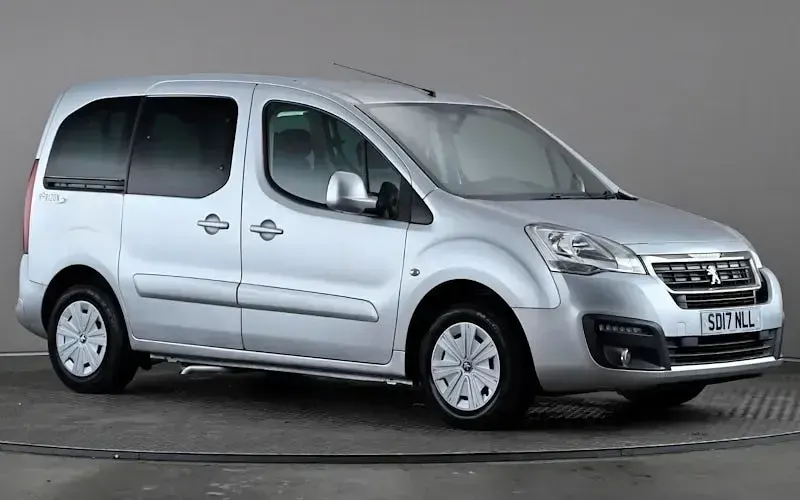 Begagnad Peugeot TePee Allure 99 HK (72 kW) 2016 Kombi