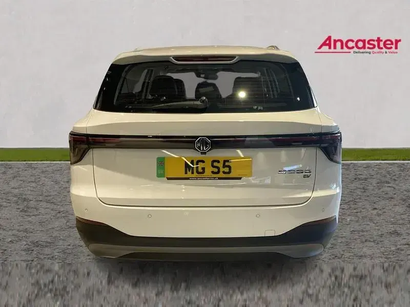 New MG MG5 EV SE 125 kW (170 HP) 2025 White Estate