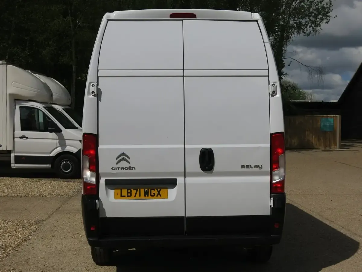 Used Citroën Relay 140 HP (102 kW) 2022 White Van