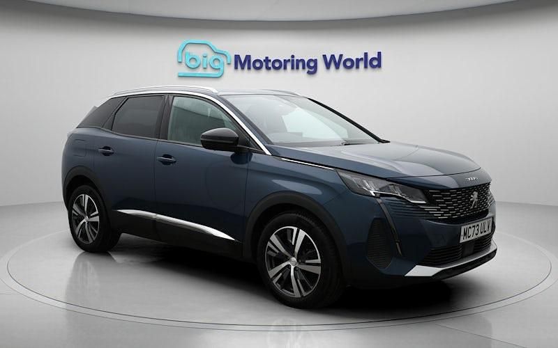 Used Peugeot 3008 Allure 131 HP (96 kW) 2023 Blue Hatchback