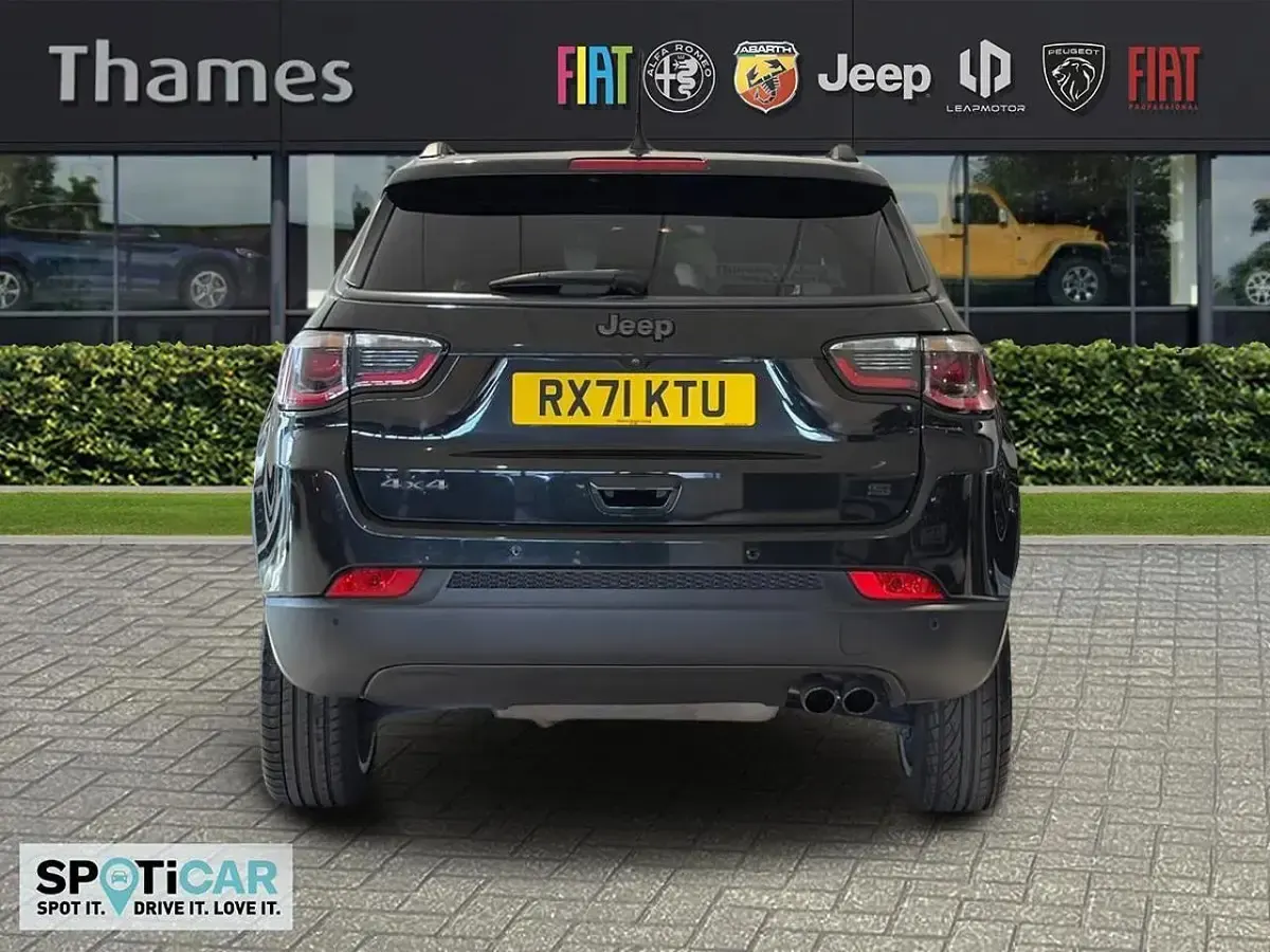 Usado Jeep Compass 168 HP (123 kW) 2021 Preto SUV