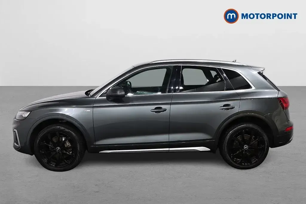Begagnad Audi Q5 S-Line 2022 Grå SUV