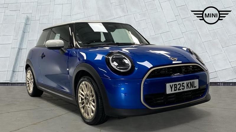 Used Mini Cooper Hatch 113 kW (154 HP) 2025 Blue Hatchback
