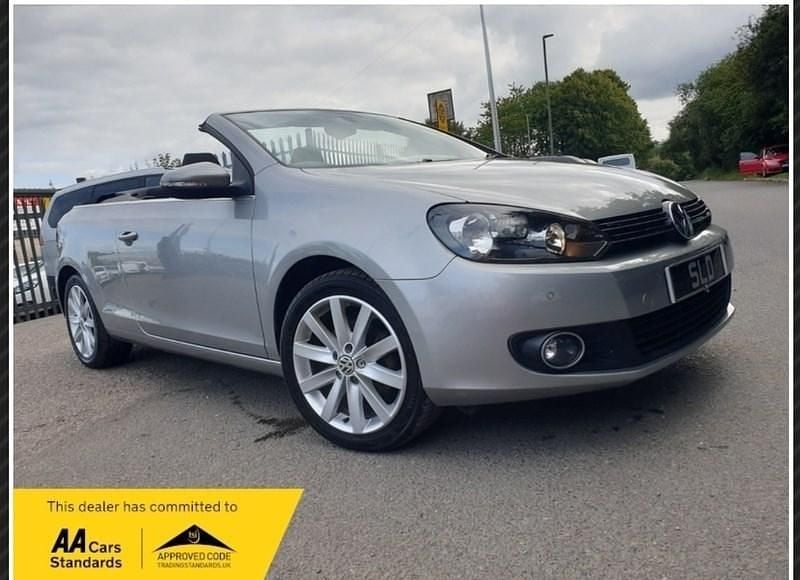 Usado VW Golf Cabriolet SE 105 HP (77 kW) 2012 Prateado Cabrios