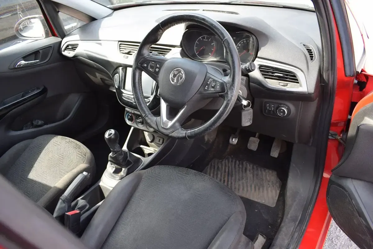 Used Vauxhall Corsa 75 HP (55 kW) 2017 Red Hatchback