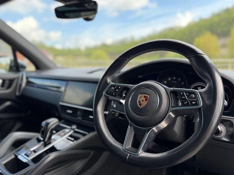 Used Porsche Cayenne 340 HP (250 kW) 2019 Grey SUV