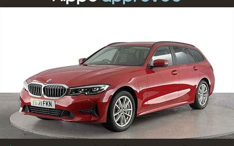 Used 2022 BMW 330e Estate | £17,920 (Super price) - Image 1/4
