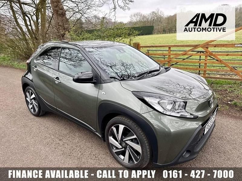 Used Toyota Aygo X 72 HP (52 kW) 2023 Green SUV