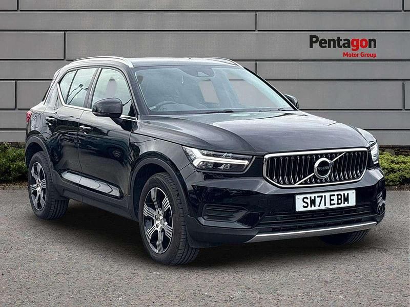 Black Used 2021 Volvo XC40 Inscription SUV | £20,950 (Fair price) - Image 1/4