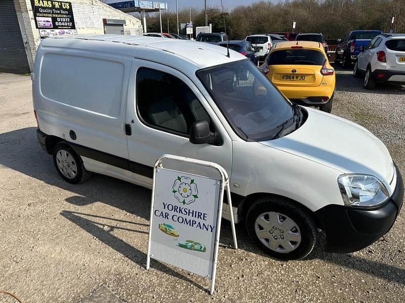 Used Citroën Berlingo First 2009 White MPV