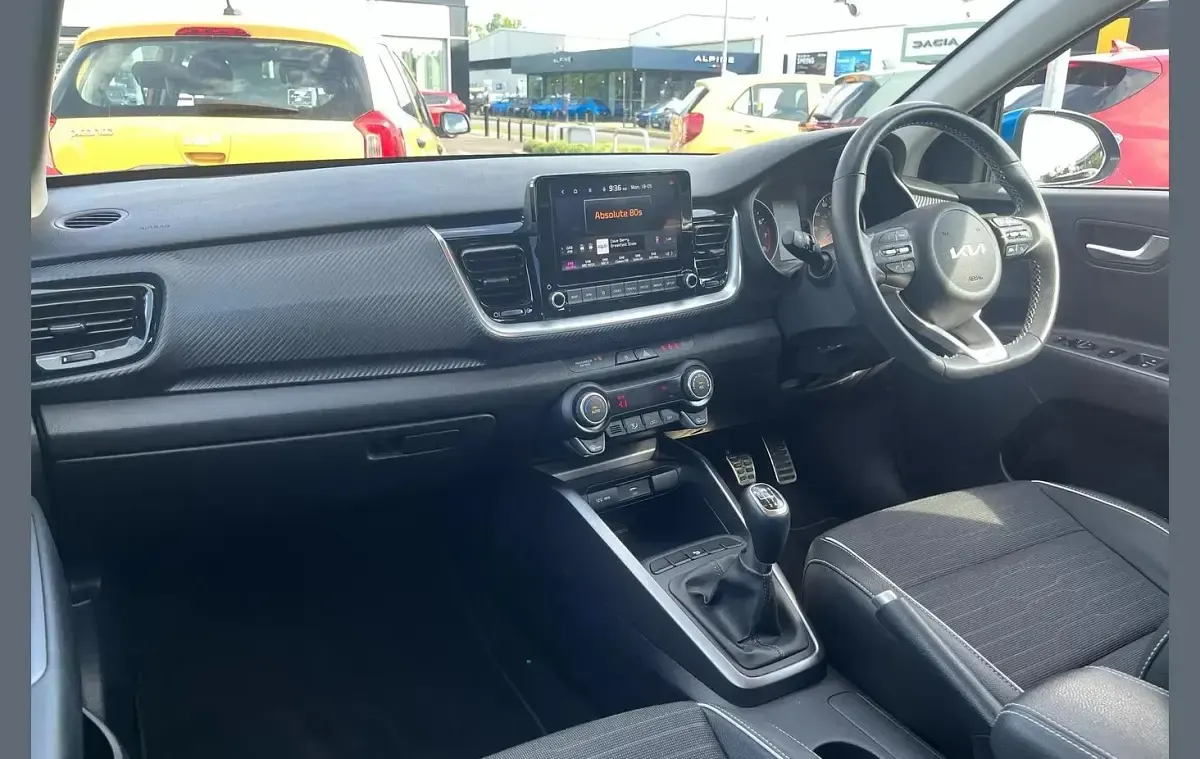 Used Kia Stonic GT-Line 99 HP (72 kW) 2023 Blue SUV