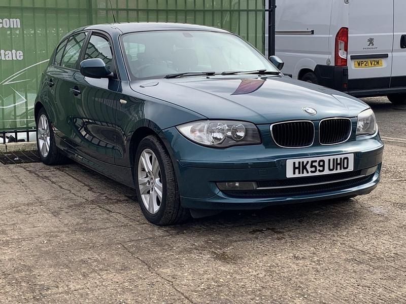 Used BMW 118 2010 Green Hatchback