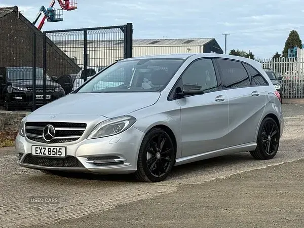 Used Mercedes B180 122 HP (89 kW) 2013 Silver Hatchback