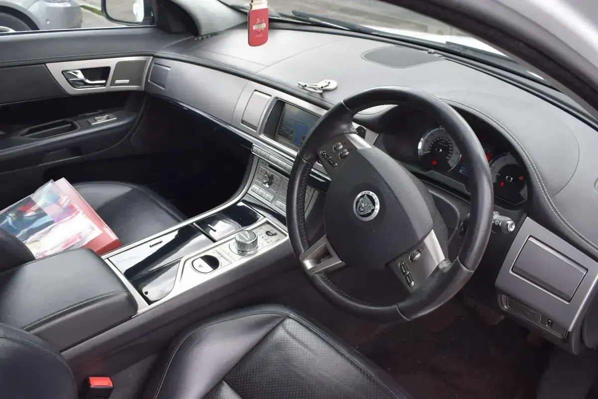 Used Jaguar XF Portfolio 2010 White Sedan