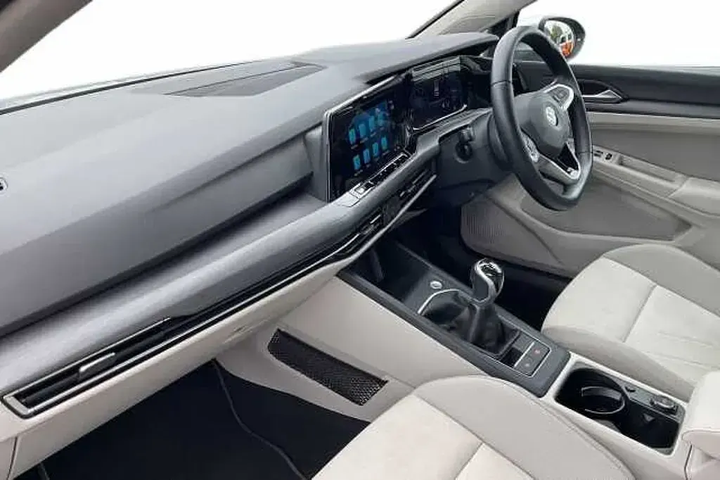 Used VW Golf VII Style 150 HP (110 kW) 2020 Silver Hatchback