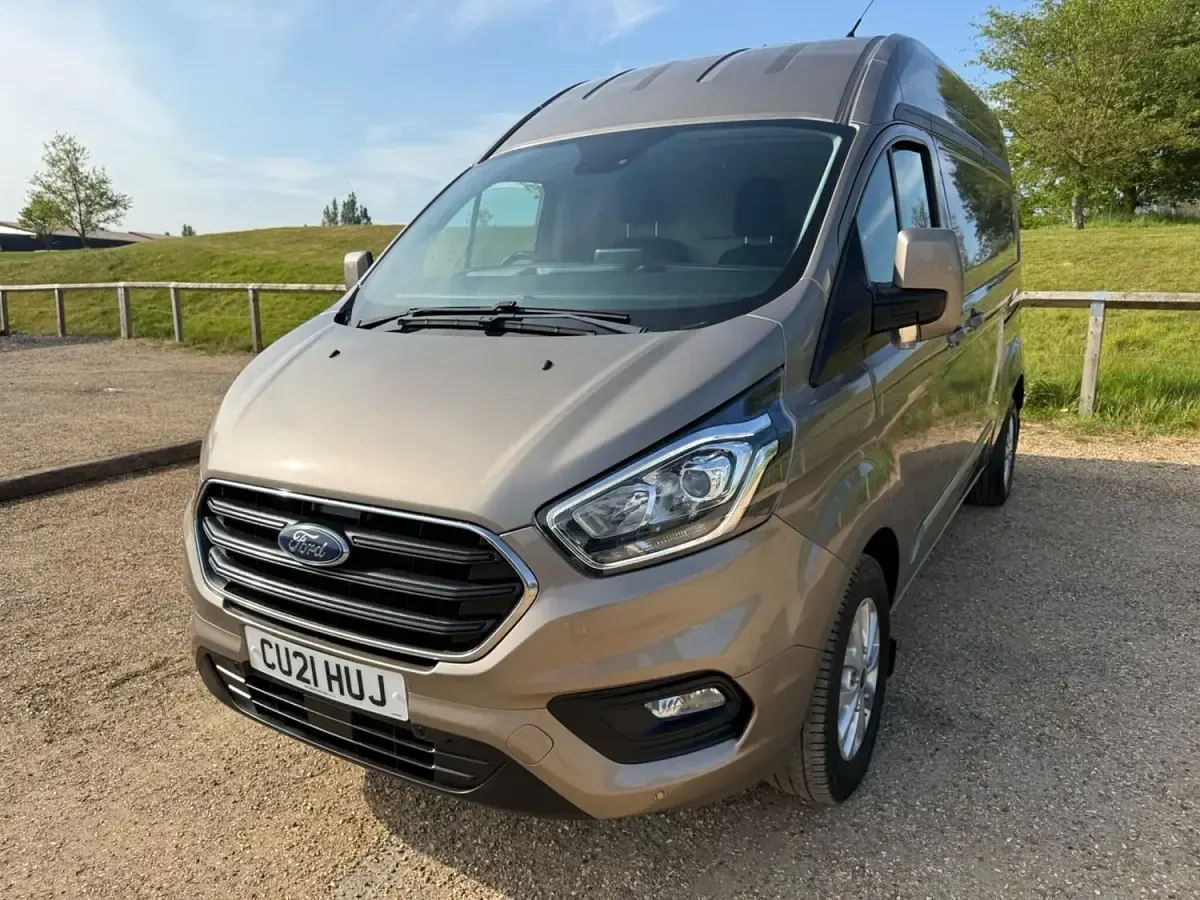 Used Ford Transit Custom Limited 170 HP (125 kW) 2021 Silver Van