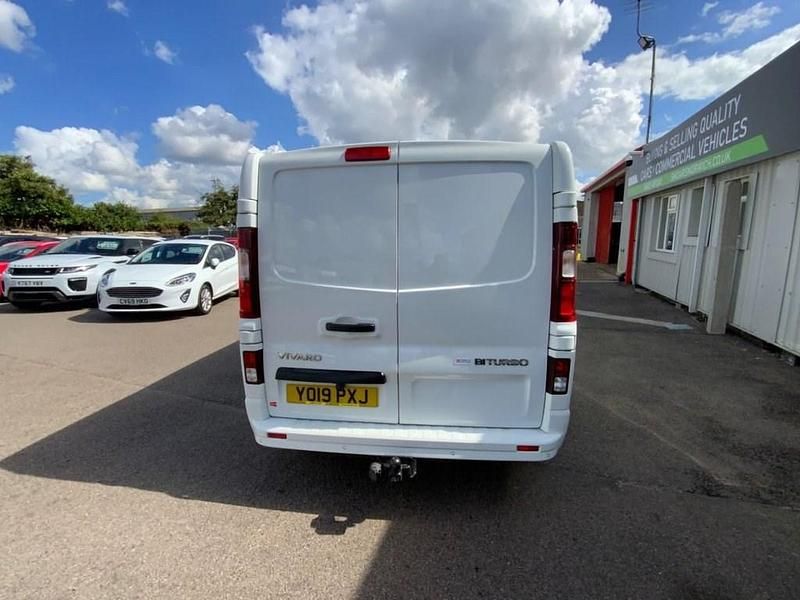Used Vauxhall Vivaro 2019 White MPV