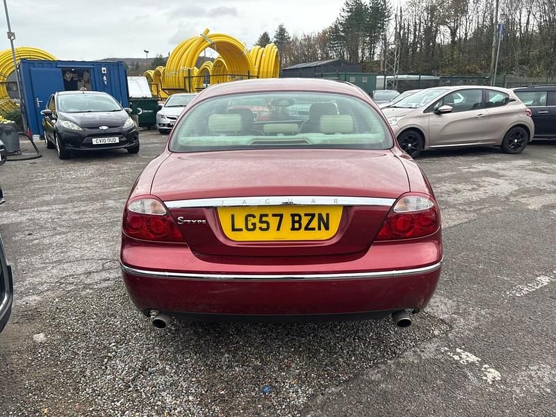 Used Jaguar S-Type SE 207 HP (152 kW) 2007 Red Sedan