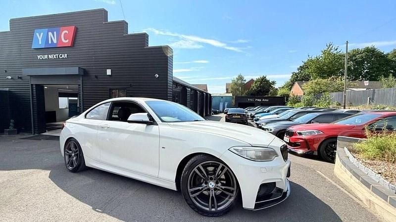 White Used 2014 BMW 220 M Sport Coupe | £8,491 (Fair price) - Image 1/4